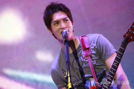 cnblue团员李宗泫