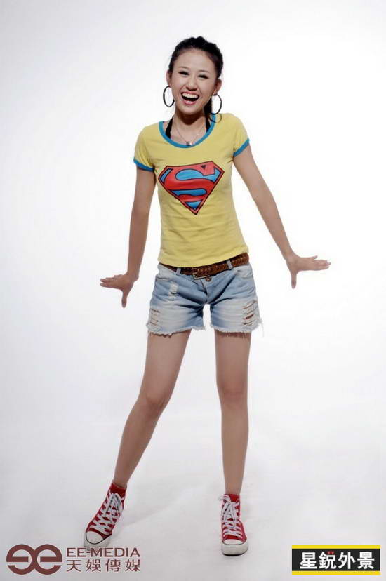 图文:快女18强写真新鲜出炉--潘虹樾