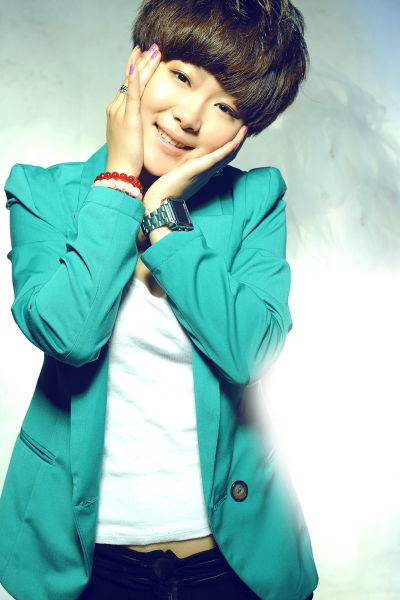 图文:2011快女成都唱区50强-王雅欣