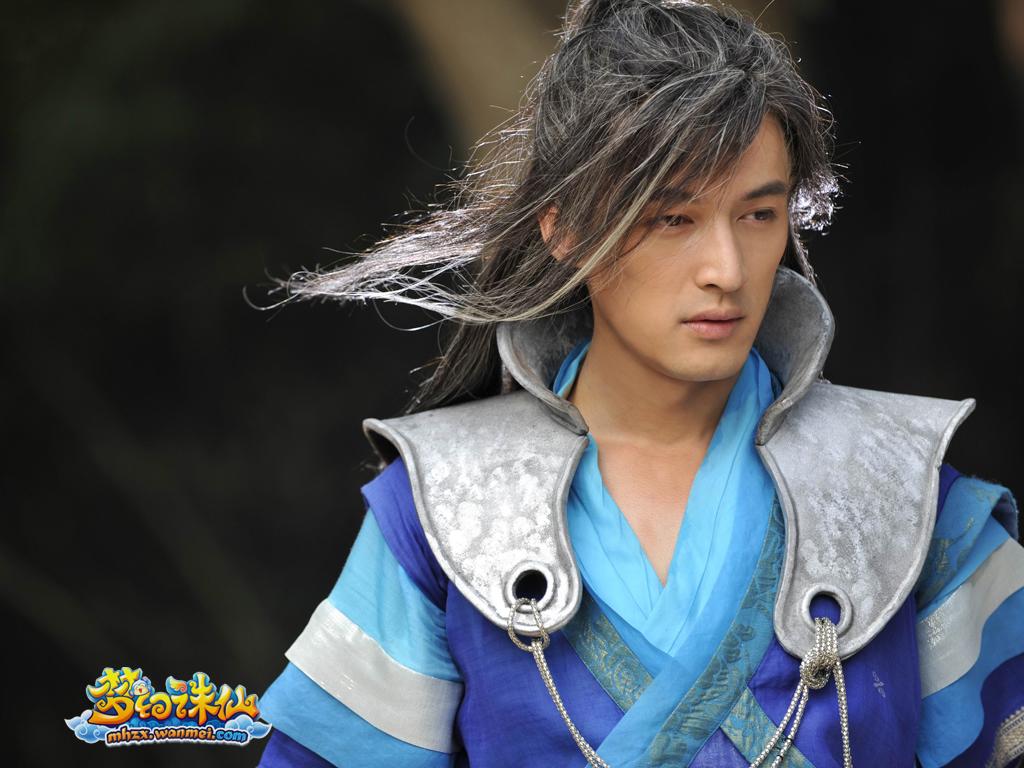 花白头发的陈御风充满沧桑感