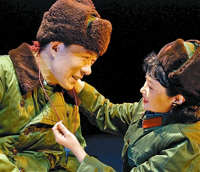 平凡者的非凡故事 ——评总政话剧团话剧《生命档案》 汪守德