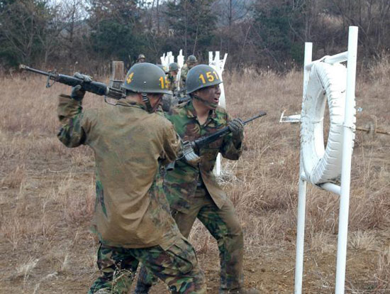 朝鲜战争韩国士兵图片