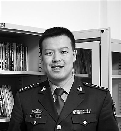 王乐天:沈阳军区司令部办公室保密档案处档案助理员.