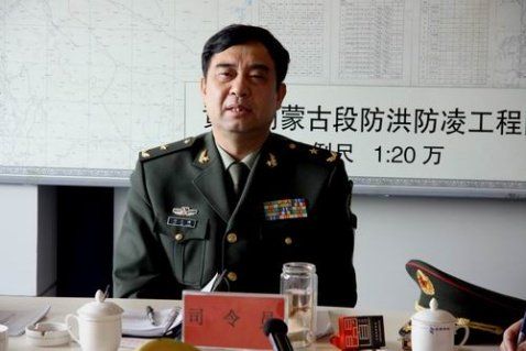内蒙古军区政委王炳图片