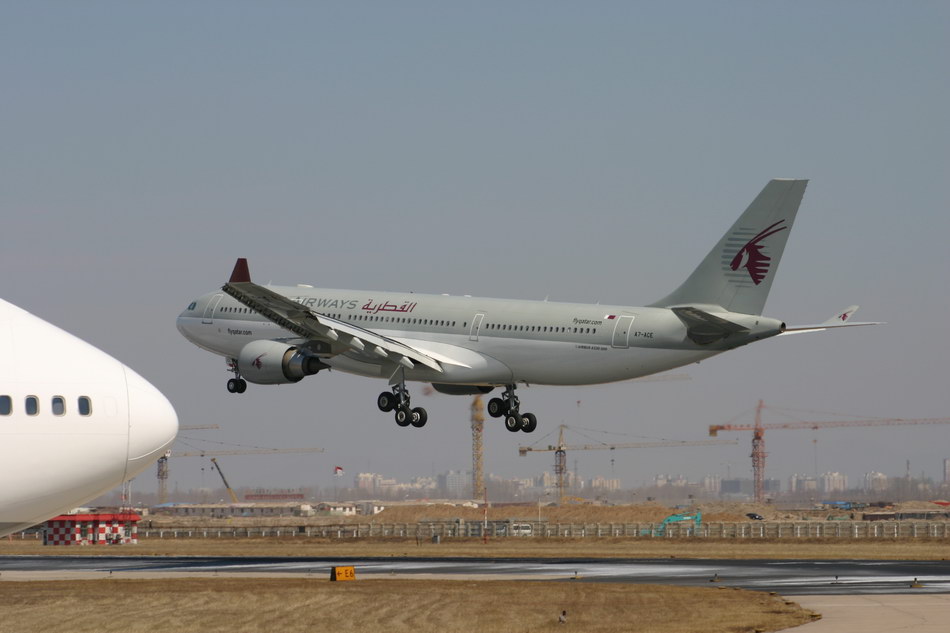 空中客车a330是一款由欧洲空中客车工业公司所生产,双发中远程双过道