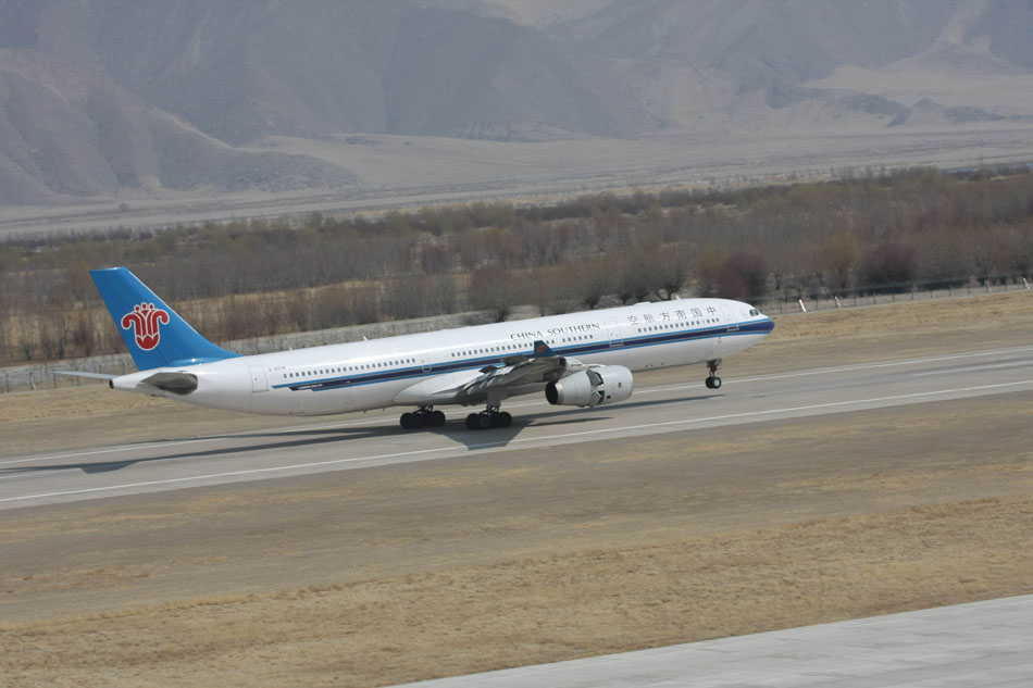 南航a330客機在拉薩完成rnp驗證飛行_高清圖集_新聞中心_新浪網