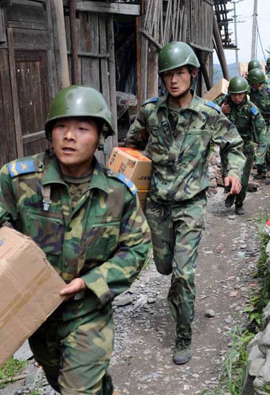 外媒指出,在这场中国式的救灾中,中国的人民,政府与军队的表现都赢得