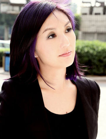 春娇杨千嬅的清凉时髦蓝紫发色