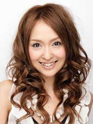 金棕色大波浪卷发