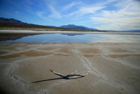 意大利的"死亡谷",它的情形正好和美国的死亡谷相反———它只杀害