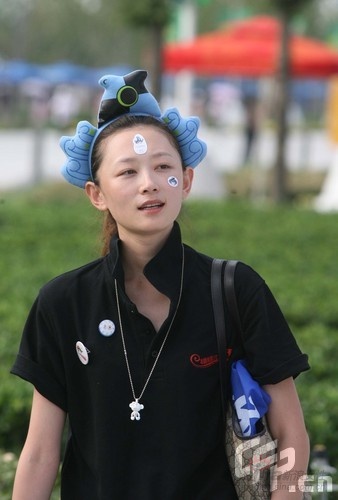 福娃头饰很时髦