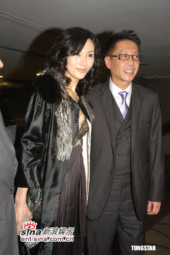 流行风尚 > 正文    李嘉欣和钻石王老五詹兆安   李嘉欣被拍到与钻石