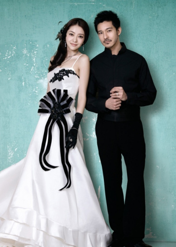 立威廉熊黛林携手拍摄婚纱写真甜妮温馨