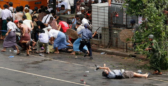 奖(2007年9月28日,日本记者长井健司在报道缅甸示威活动时中弹身亡)