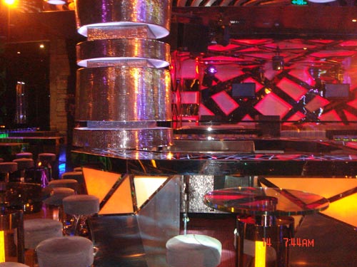 1月26日绚烂登场richy多彩缤纷派对夜