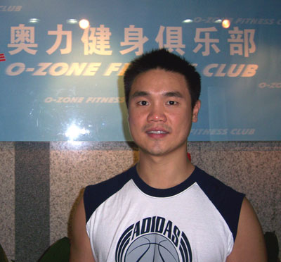 12月5日15时,奥力健身教学部总监洪志伟,奥力健身市场部总监詹维宇与