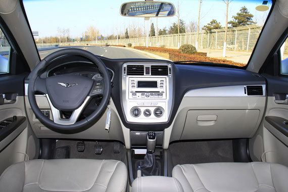 图为瑞麒g3内饰