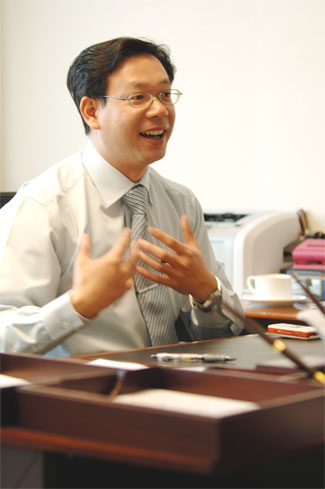 莫国才:调动燕宝团队的力量为客户服务随着私家车保