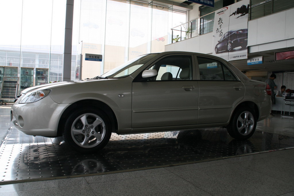 海马汽车福美来2代外观