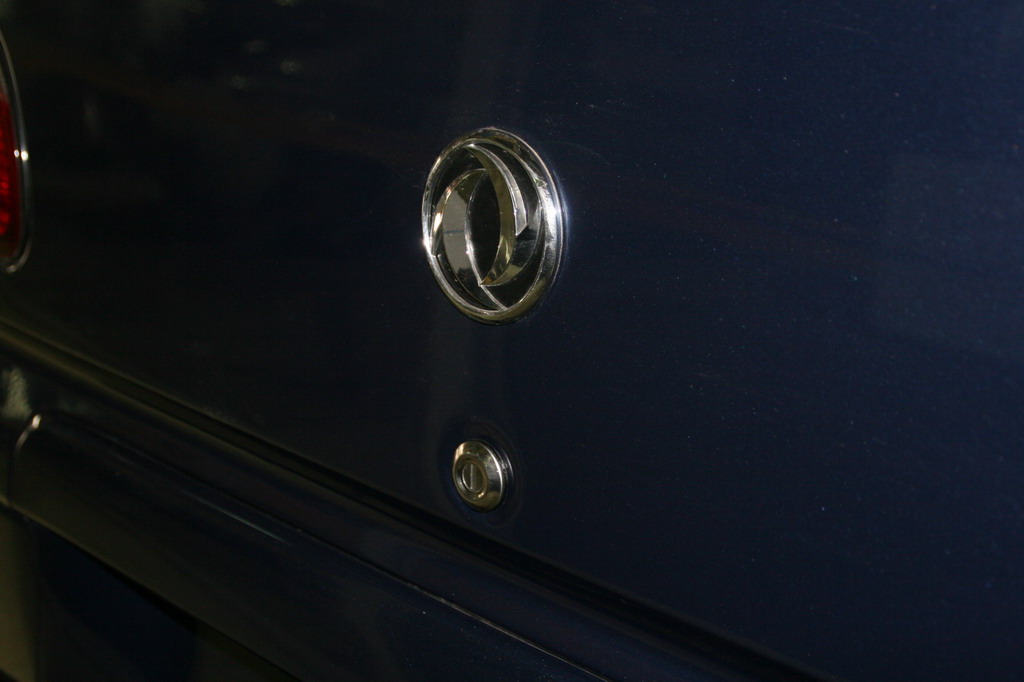 东风汽车风行车标