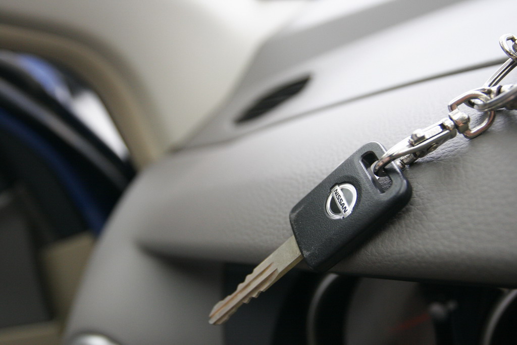 东风日产颐达车钥匙