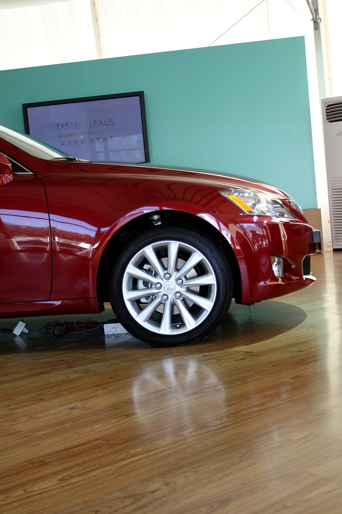 新浪汽车首页>图片>新浪汽车试驾雷克萨斯09款is300>新浪汽车试驾