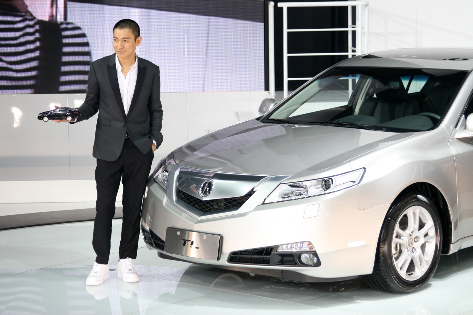 刘德华现身acura展区_图片_新浪汽车_新浪网