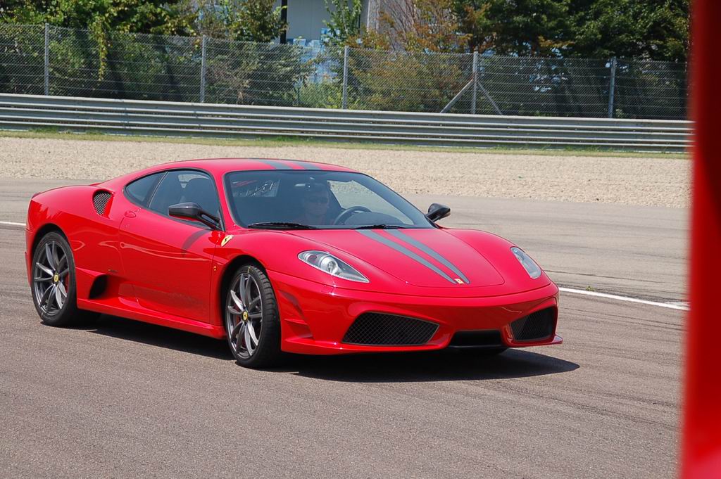 法拉利430 scuderia动态图片