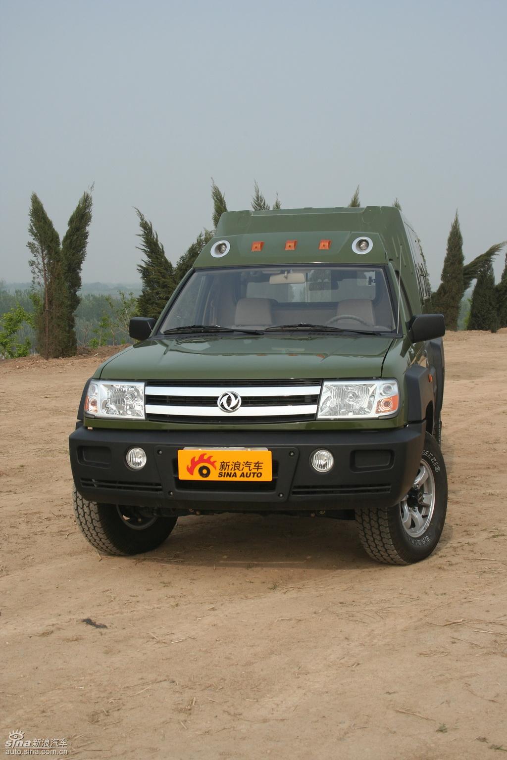 郑州日产帕拉骐特装车外观实拍