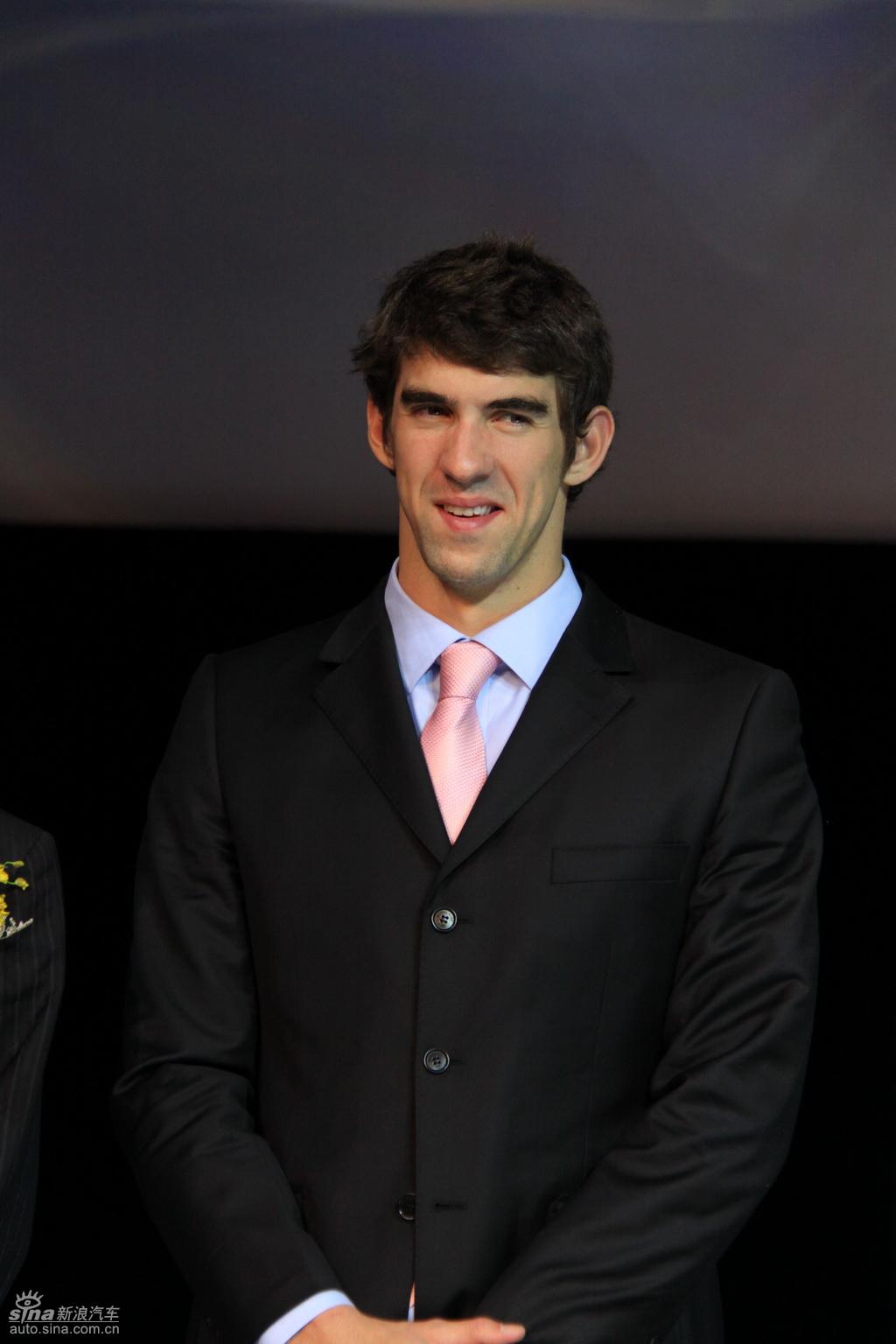 菲尔普斯与高层合影