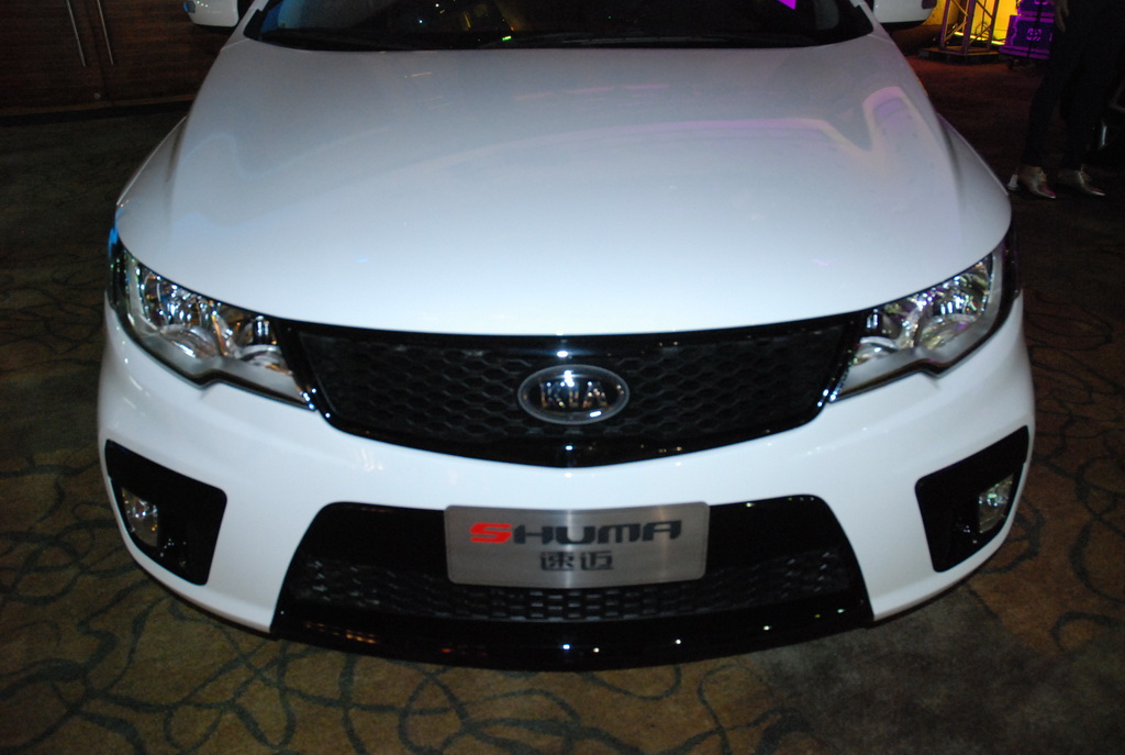 起亚shuma速迈外观实拍