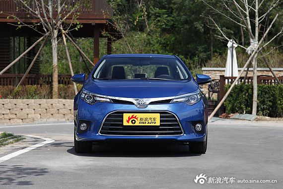 2014款雷凌1.8V CVT豪华版蓝色