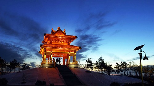 凤凰台二水中分白鹭洲图