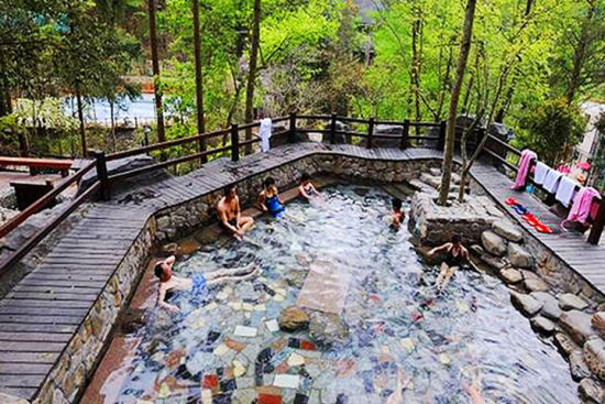 带上爱人去这里泡汤_新浪旅游_新浪网