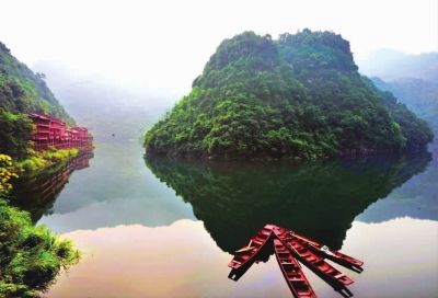 张家界南线山水画廊土苗颂
