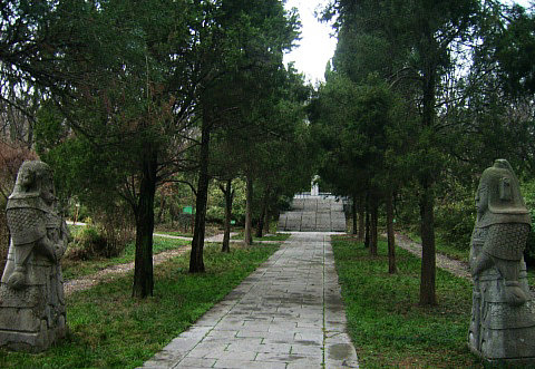 浮泥国王墓--勃泥