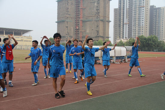 圖文李寧大足賽河海21北航河海大學慶祝勝利