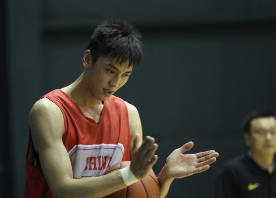 张博正式回归国家队训练 篮协将开通气会解释原因_篮球-cba_新浪竞技