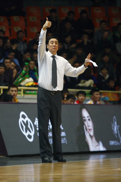 图文-cba第12轮精彩战况 浙江广厦队主教练王非