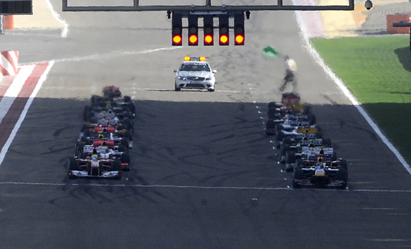 图文-f1巴林站正赛日 五盏红灯同时点亮瞬间_赛车-f1_nike新浪竞技