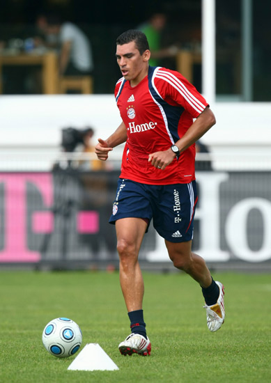 图文卢西奥告别拜仁最后一练迈开大步奔向亚平宁