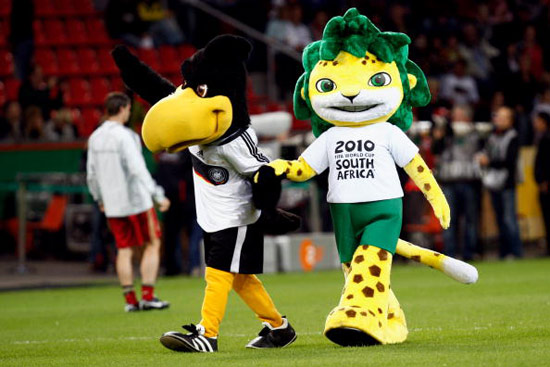 日20时45分),一场国际足球友谊赛在勒沃库森的主场拜尔竞技体育场展开