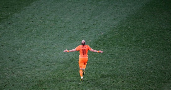 图文-[半决赛]乌拉圭2-3荷兰 罗本扩大比分