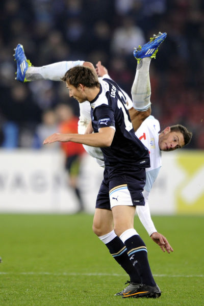 图文-[欧联杯]苏黎世1-1拉齐奥 粗暴的犯规动作_国际足球-意大利_新浪