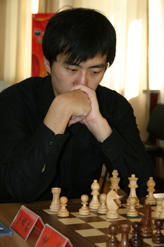 "中国国际象棋棋王棋后赛第5轮比赛继续在锦州65631部队招待一所开战