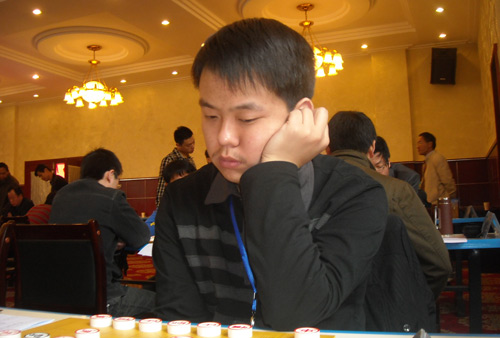 图文象棋个人赛第10轮现场聚焦武俊强在比赛中