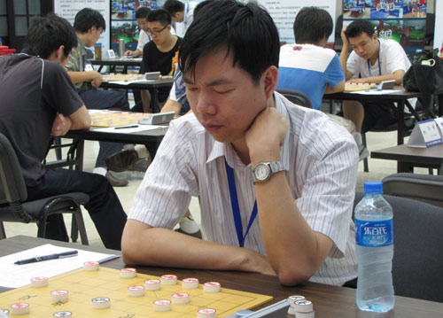 图文威凯杯一级棋士赛决胜轮黎德志背水一战