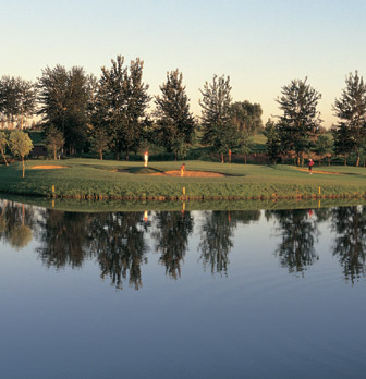 东方天星华普高尔夫乡村俱乐部