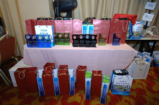 图文-希望赛浙江站配对赛颁奖 颁奖宴丰厚奖品