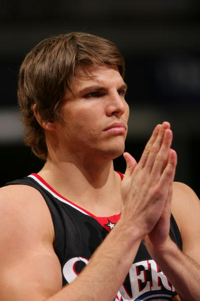 图文nba76人9280国王科沃尔正在祈祷什么